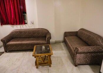 Hotel Achal Palace Lodging And Boarding,,2 star