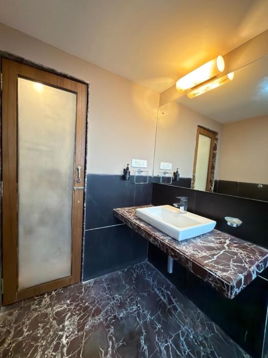 hotel o vibes inn baga