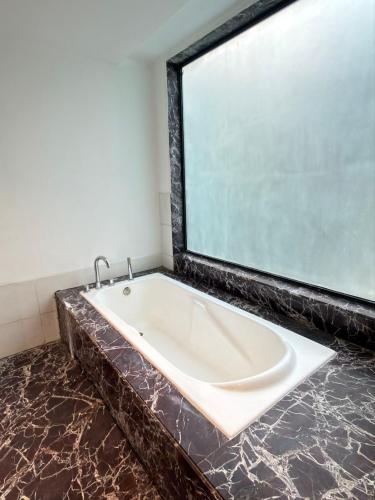 hotel o vibes inn baga