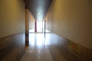 hotel royal residency