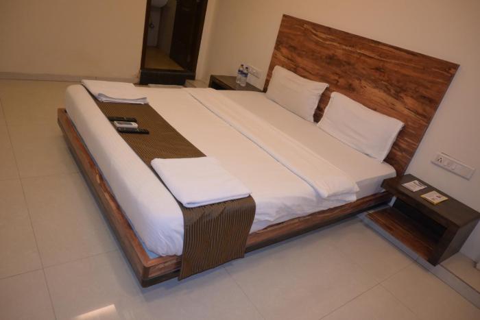 hotel royal residency