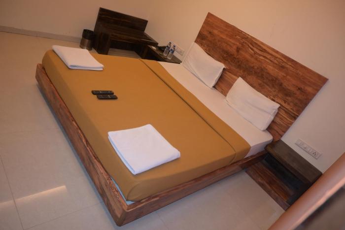 hotel royal residency