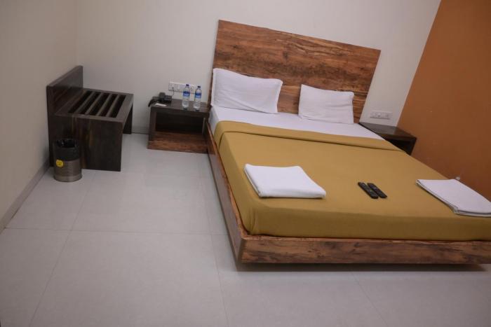 hotel royal residency