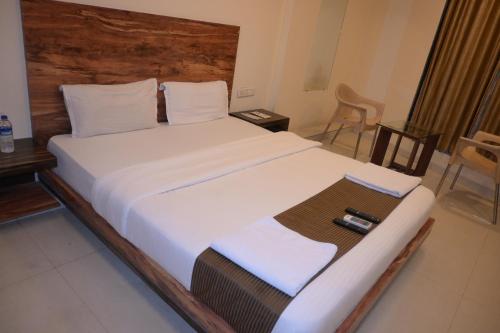 hotel royal residency