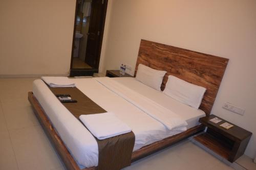 hotel royal residency
