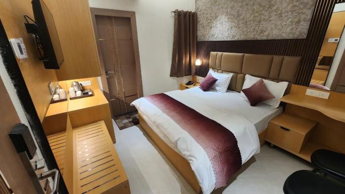 hotel somnath palace