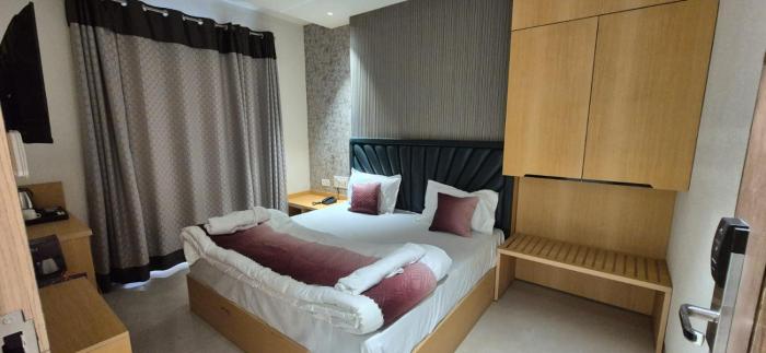 hotel somnath palace