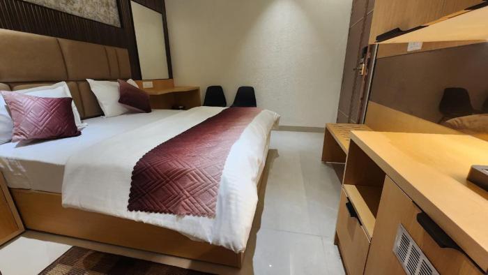 hotel somnath palace