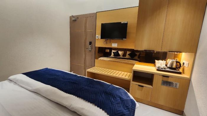 hotel somnath palace