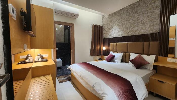 hotel somnath palace