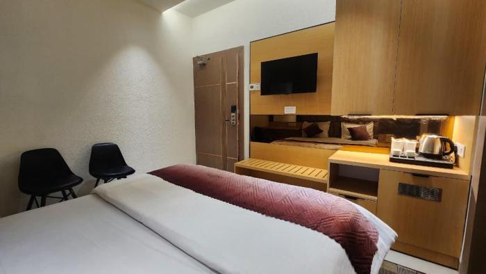 hotel somnath palace