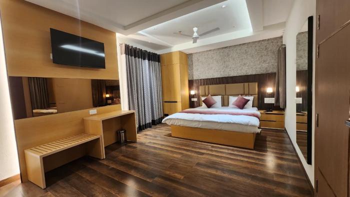 hotel somnath palace