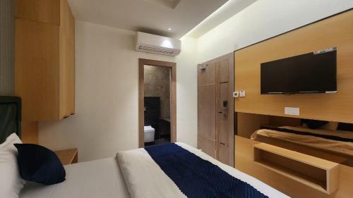 hotel somnath palace