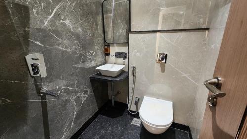 hotel somnath palace