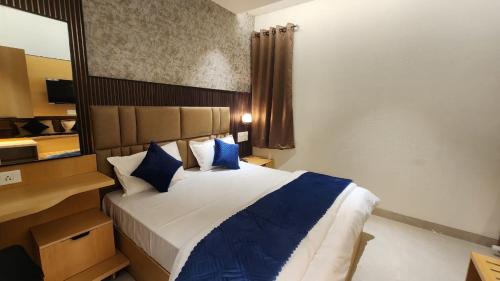 hotel somnath palace