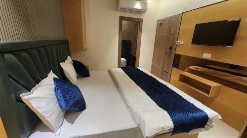 hotel somnath palace