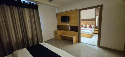 hotel somnath palace