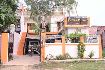 Vatika Palace,,3 star