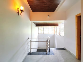 Hotel Satkar Inn,,2 star