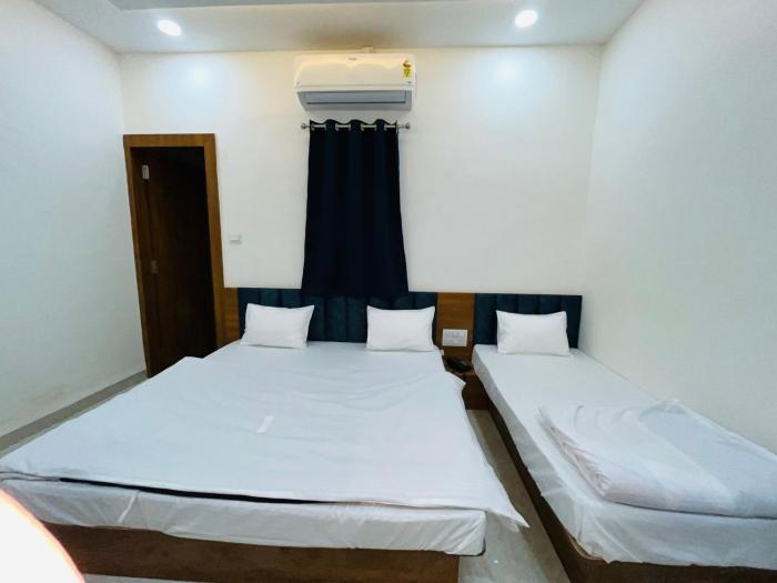 hotel vinayak