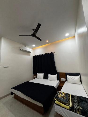 Hotel Vinayak,,1 star