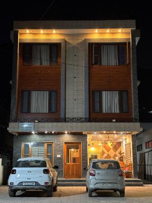 hotel himalayan park