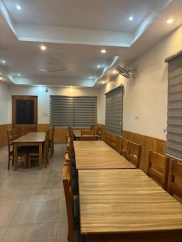 Hotel Himalayan Park,,3 star