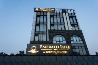 emerald luxe a boutique hotel