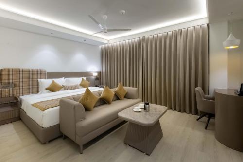 emerald luxe a boutique hotel