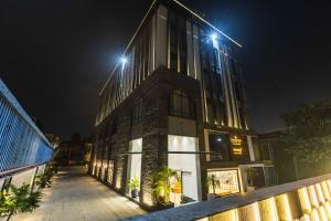 emerald luxe a boutique hotel