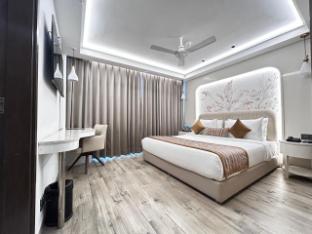 emerald luxe a boutique hotel