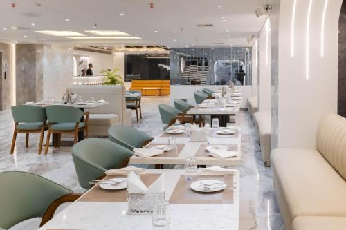emerald luxe a boutique hotel