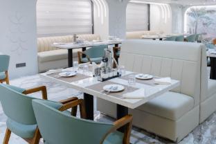 emerald luxe a boutique hotel