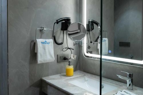 emerald luxe a boutique hotel