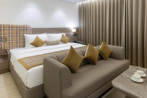 emerald luxe a boutique hotel