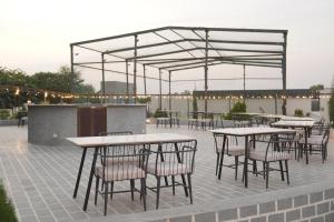 kmr hotels and resorts