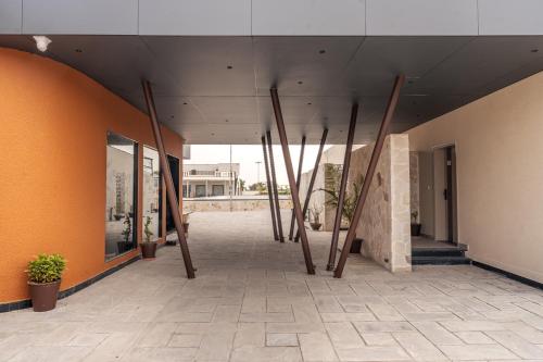 kmr hotels and resorts