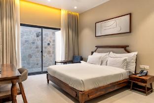 kmr hotels and resorts