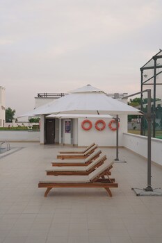 Kmr Hotels & Resorts,,3 star