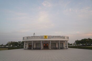 kmr hotels and resorts