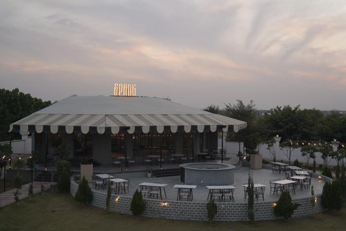 kmr hotels and resorts
