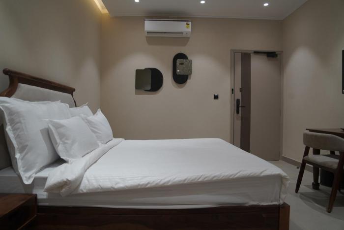 kmr hotels and resorts