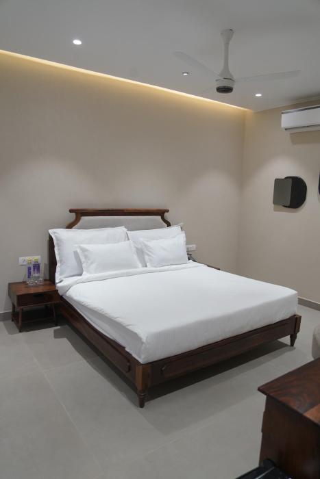 kmr hotels and resorts