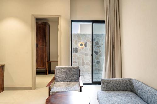 kmr hotels and resorts