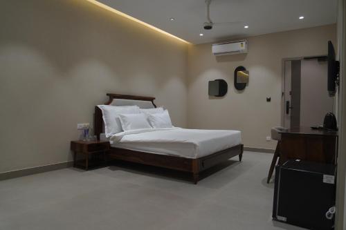 kmr hotels and resorts