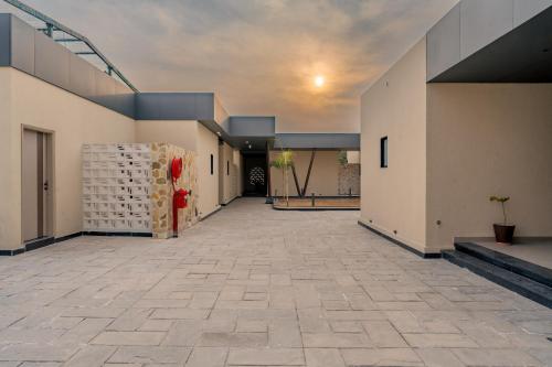 kmr hotels and resorts