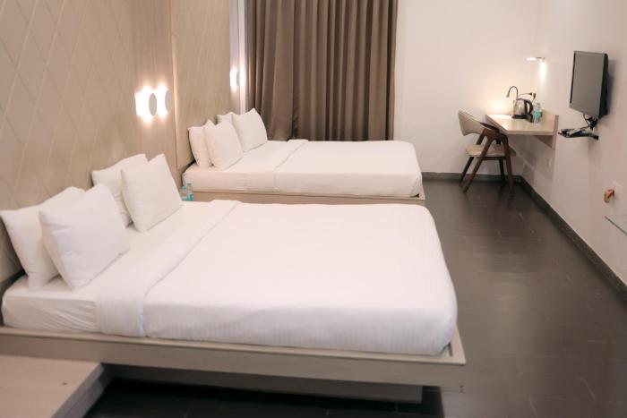 palm greens suites and banquet