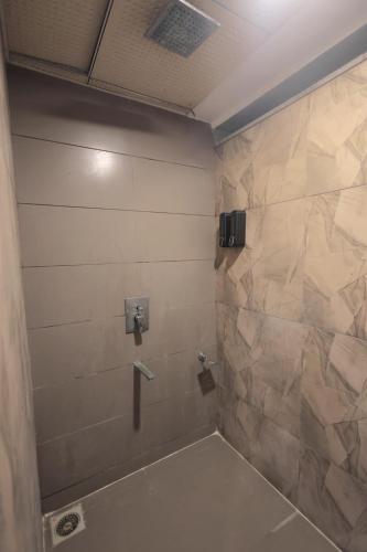 palm greens suites and banquet