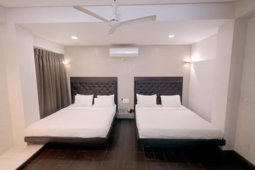 palm greens suites and banquet