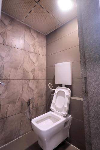 palm greens suites and banquet